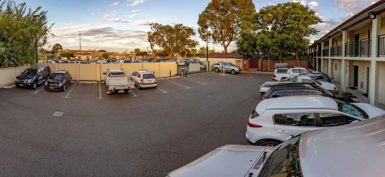 Quality Hotel Bayswater Perth Ngoại thất bức ảnh